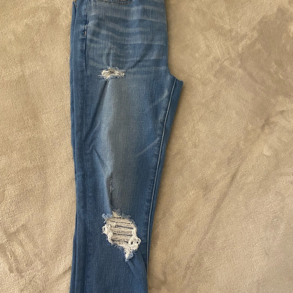 American Eagle “The Dream Jean” Jeans